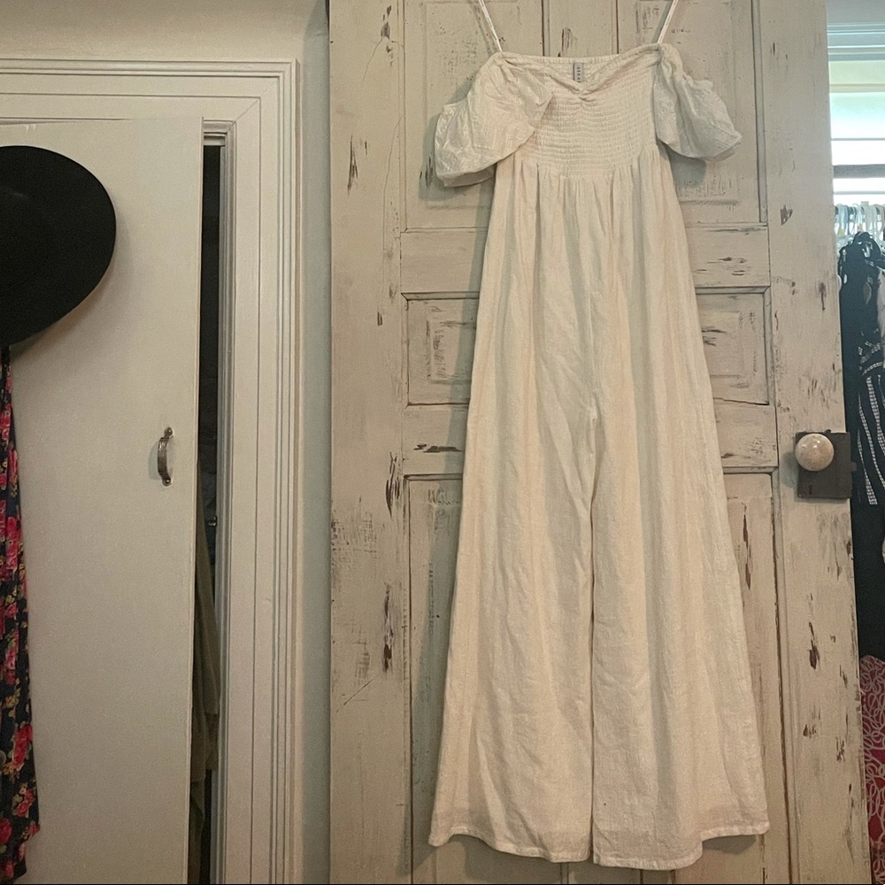 Adorable Boho off shoulder jumper!!!!
